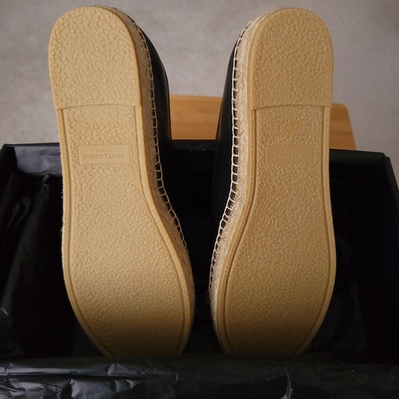 Saint Laurent Logo-Embossed Leather Espadrilles - Picture 4 of 6